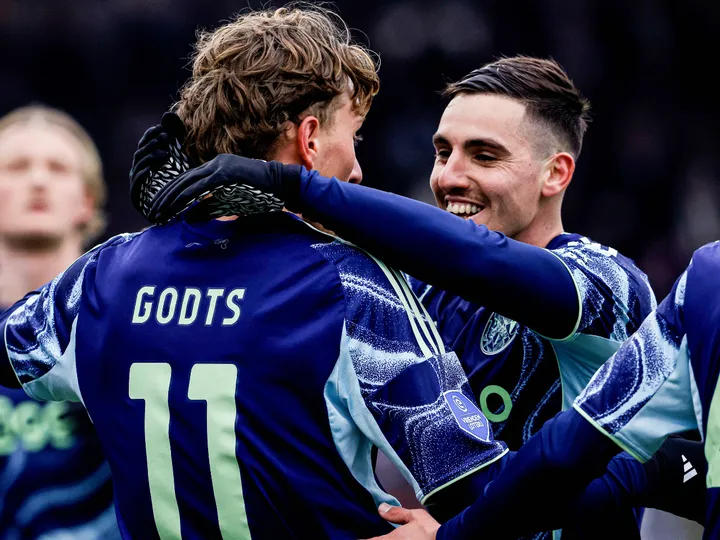 AZ
vs
Ajax – Nouvelles et Probables Alignements