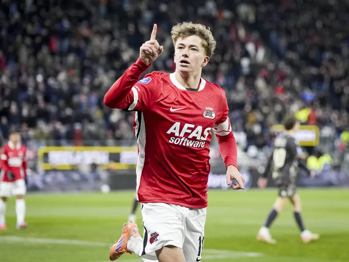 Groningue
vs
AZ – Nouvelles et Probables Éléments de Composition
