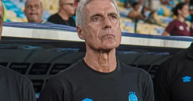 Rewrite
Gremio
vs
Deportivo Riestra – Notícias e Prováveis Escalações to FRENCH: translate all country names to French and adapt team/club names to their standard French exonyms when widely used (e.g., Bayern Munich → Bayern Munich, Inter Milan → Inter Milan or Inter de Milan if commonly used in French media); otherwise keep official club names; preserve original casing; output only the transformed title.