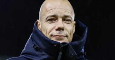 Rewrite
Sittard
vs
NAC Breda – Notícias e Prováveis Escalações to FRENCH: translate all country names to French and adapt team/club names to their standard French exonyms when widely used (e.g., Bayern Munich → Bayern Munich, Inter Milan → Inter Milan or Inter de Milan if commonly used in French media); otherwise keep official club names; preserve original casing; output only the transformed title.
