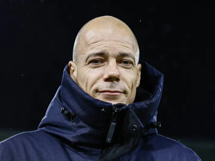 Rewrite
Sittard
vs
NAC Breda – Notícias e Prováveis Escalações to FRENCH: translate all country names to French and adapt team/club names to their standard French exonyms when widely used (e.g., Bayern Munich → Bayern Munich, Inter Milan → Inter Milan or Inter de Milan if commonly used in French media); otherwise keep official club names; preserve original casing; output only the transformed title.