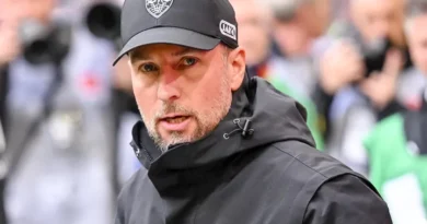 Rewrite
Stuttgart
vs
Freiburg – Notícias e Prováveis Escalações to FRENCH: translate all country names to French and adapt team/club names to their standard French exonyms when widely used (e.g., Bayern Munich → Bayern Munich, Inter Milan → Inter Milan or Inter de Milan if commonly used in French media); otherwise keep official club names; preserve original casing; output only the transformed title.