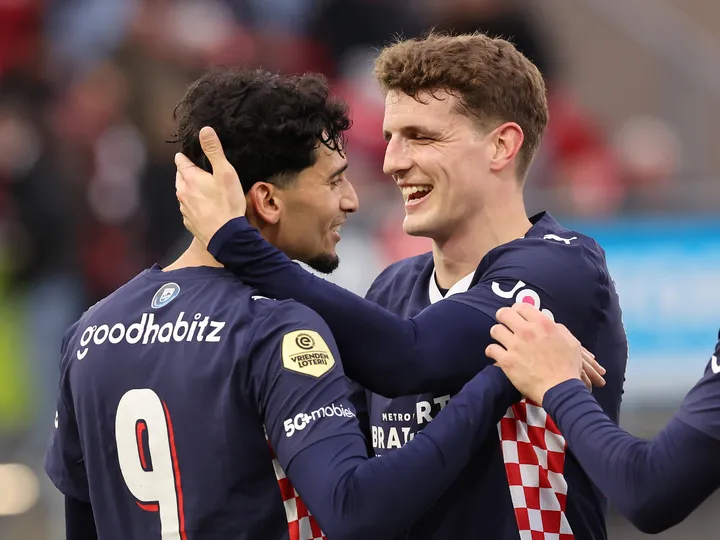 PSV
vs
FC Twente – Nouvelles et Équipes Probables